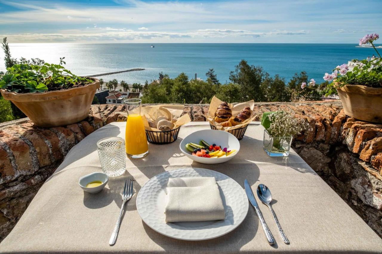 מאלגה Soho Boutique Castillo De Santa Catalina - Adults Recommended מראה חיצוני תמונה Breakfast at the hotel