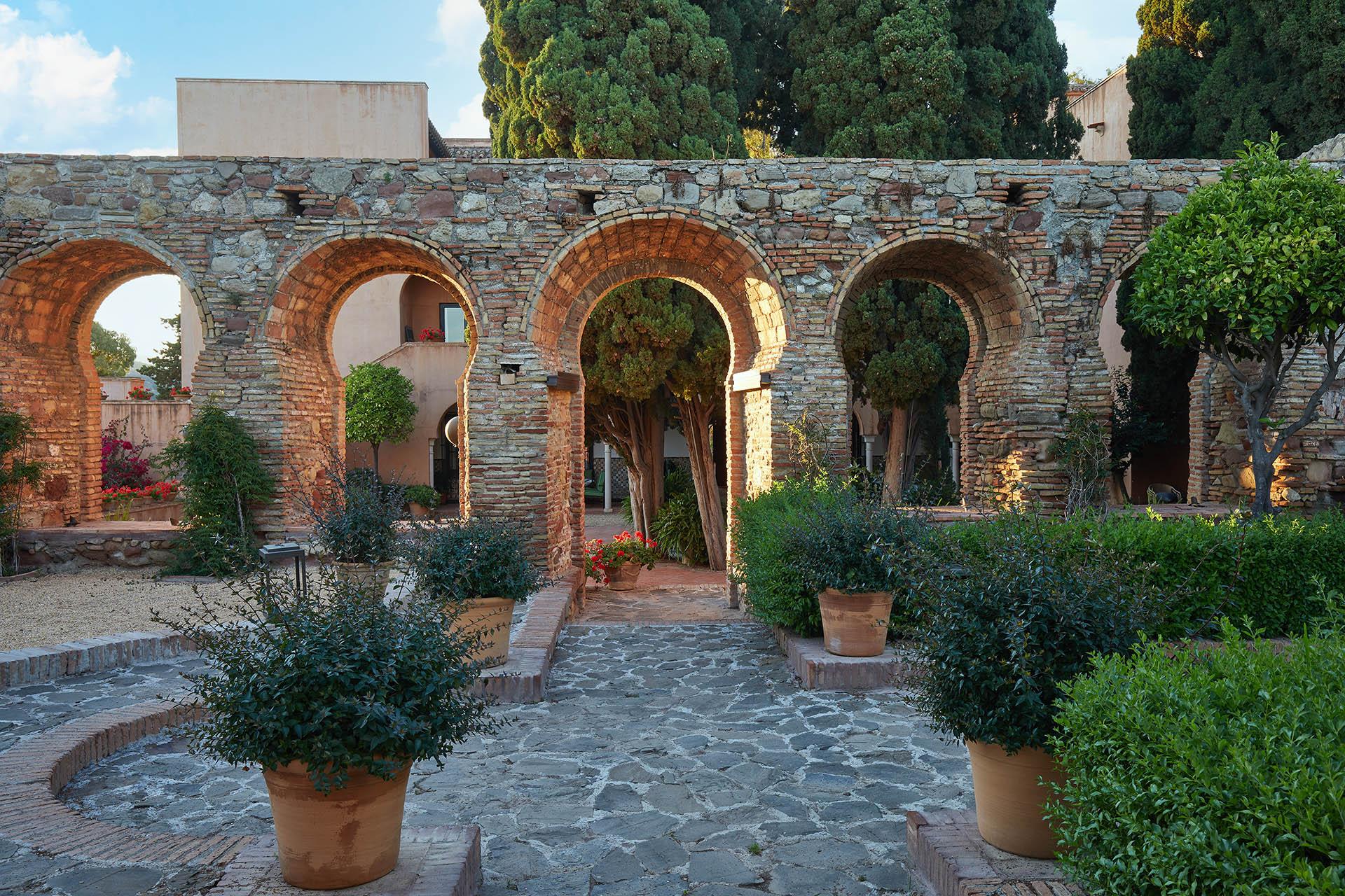 מאלגה Soho Boutique Castillo De Santa Catalina - Adults Recommended מראה חיצוני תמונה The Roman aqueduct of Ansignan