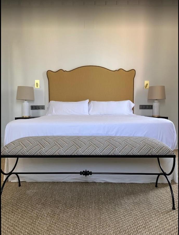 מאלגה Soho Boutique Castillo De Santa Catalina - Adults Recommended מראה חיצוני תמונה A bed